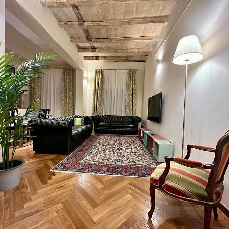 Lovely 1 Bedroom Apartment Nearby Piazza Maggiore โบโลญญา ภายนอก รูปภาพ