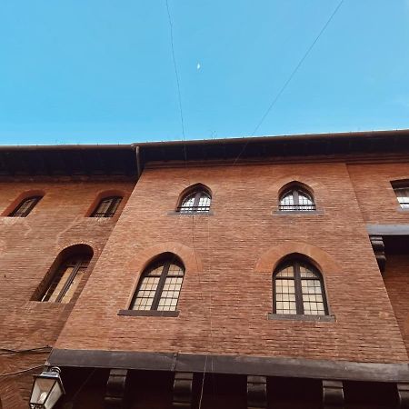 Lovely 1 Bedroom Apartment Nearby Piazza Maggiore โบโลญญา ภายนอก รูปภาพ