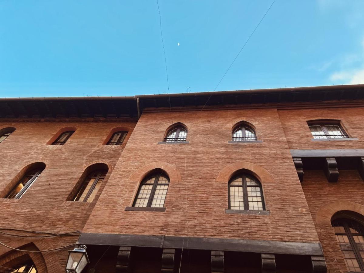 Lovely 1 Bedroom Apartment Nearby Piazza Maggiore โบโลญญา ภายนอก รูปภาพ