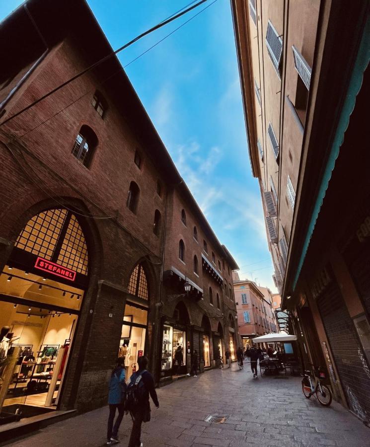 Lovely 1 Bedroom Apartment Nearby Piazza Maggiore โบโลญญา ภายนอก รูปภาพ